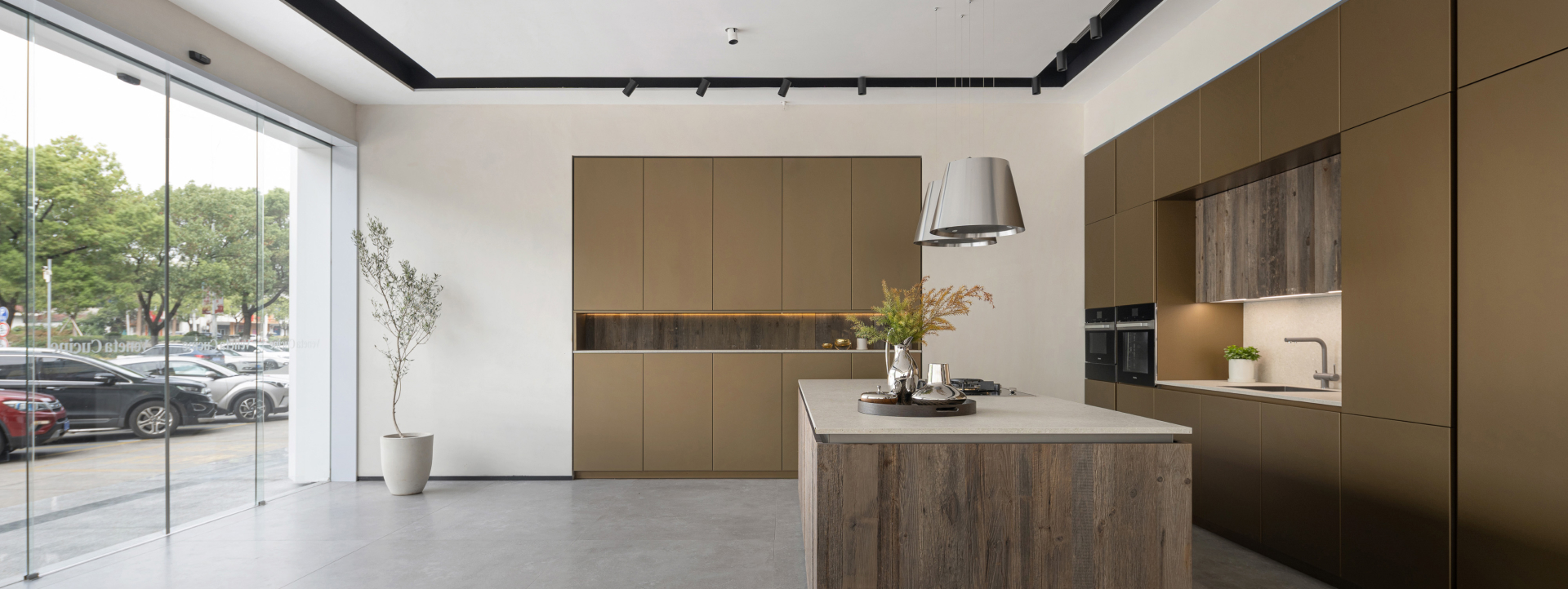 découvrez nos cuisines personnalisées à chaville : des créations sur mesure adaptées à vos besoins, à votre style et à votre espace. bénéficiez de conseils d’experts et d’une réalisation soignée pour une cuisine unique et fonctionnelle.