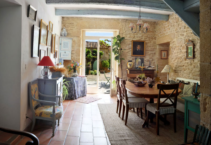 découvrez les erreurs à éviter lors de la rénovation d'une maison en pierre, ainsi que des conseils pratiques pour préserver le charme et la solidité de votre habitation.