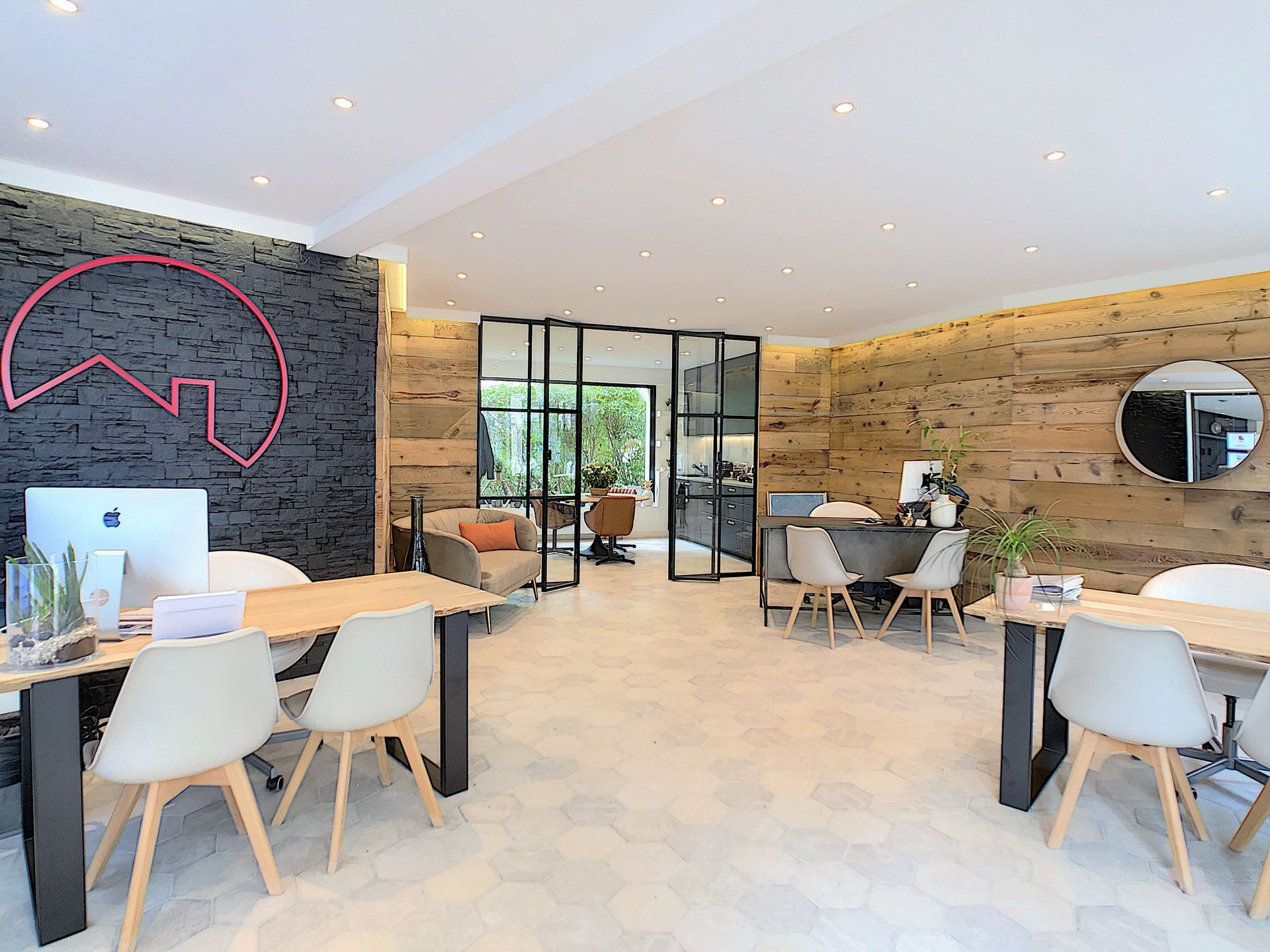 découvrez comment optimiser votre investissement immobilier à garches grâce à des travaux bien choisis. conseils pratiques pour maximiser la rentabilité et valoriser votre bien dans cette commune recherchée.