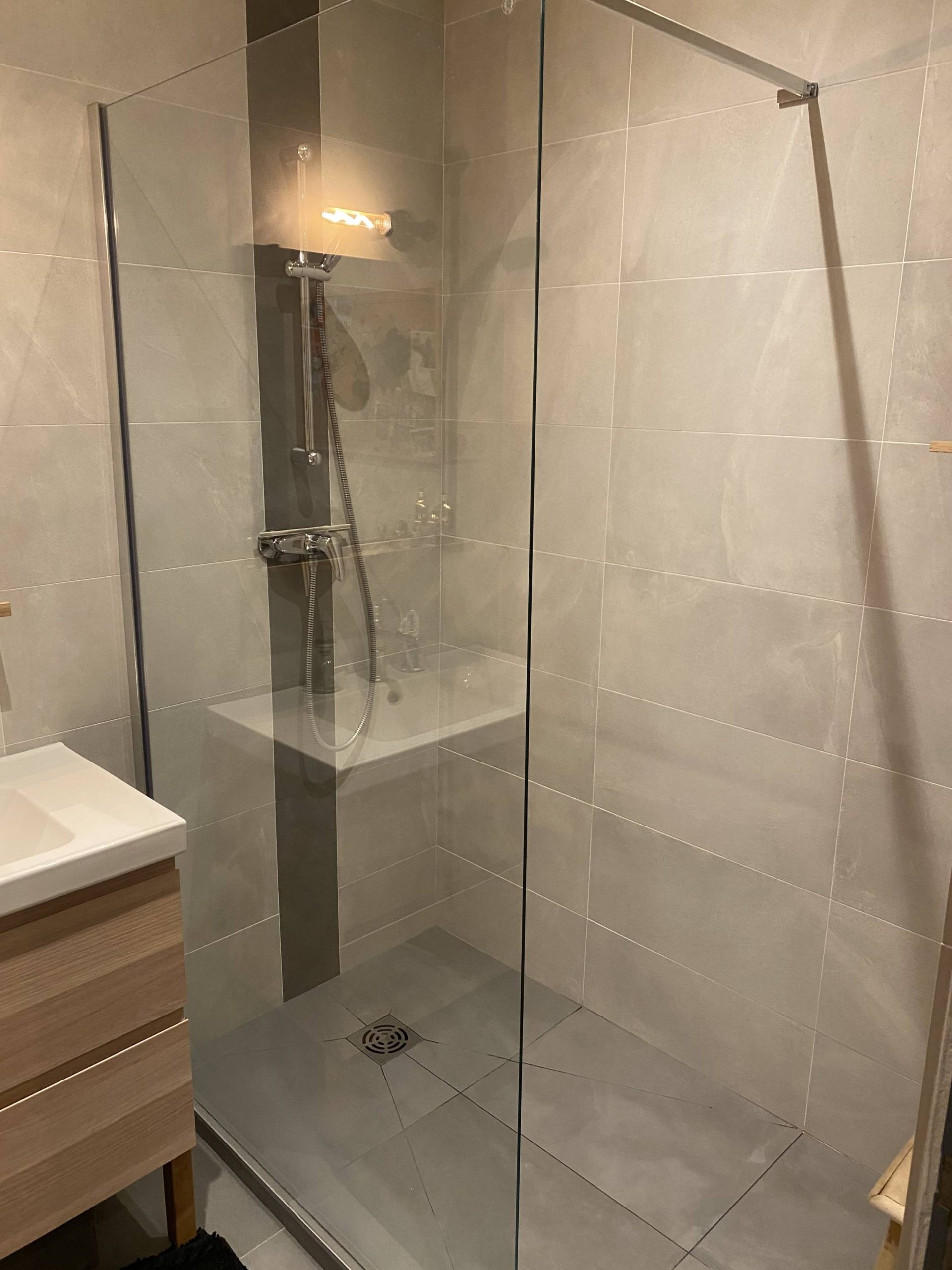 besoin d'une intervention rapide pour une urgence de plomberie à boigneville ? nos plombiers qualifiés interviennent 24h/24 et 7j/7 pour tous dépannages, fuites et réparations.