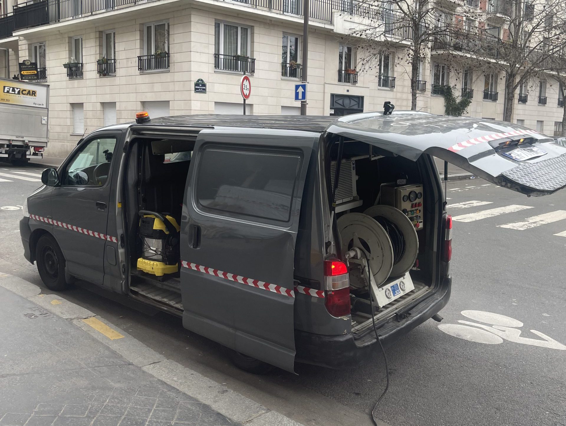 besoin d’un plombier à châtenay-malabry ? intervention rapide pour dépannages, installations et urgences plomberie. service de qualité, devis gratuit et disponibilité 7j/7.