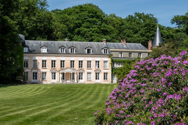 découvrez nos solutions de réhabilitation pour votre propriété à châtenay-malabry : rénovation, valorisation du patrimoine et amélioration du confort, réalisées par des experts du bâtiment.