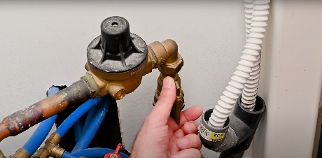 besoin de remplacer un robinet à bourg-la-reine ? nos plombiers expérimentés interviennent rapidement pour l'installation ou le remplacement de votre robinet. service fiable et devis gratuit.