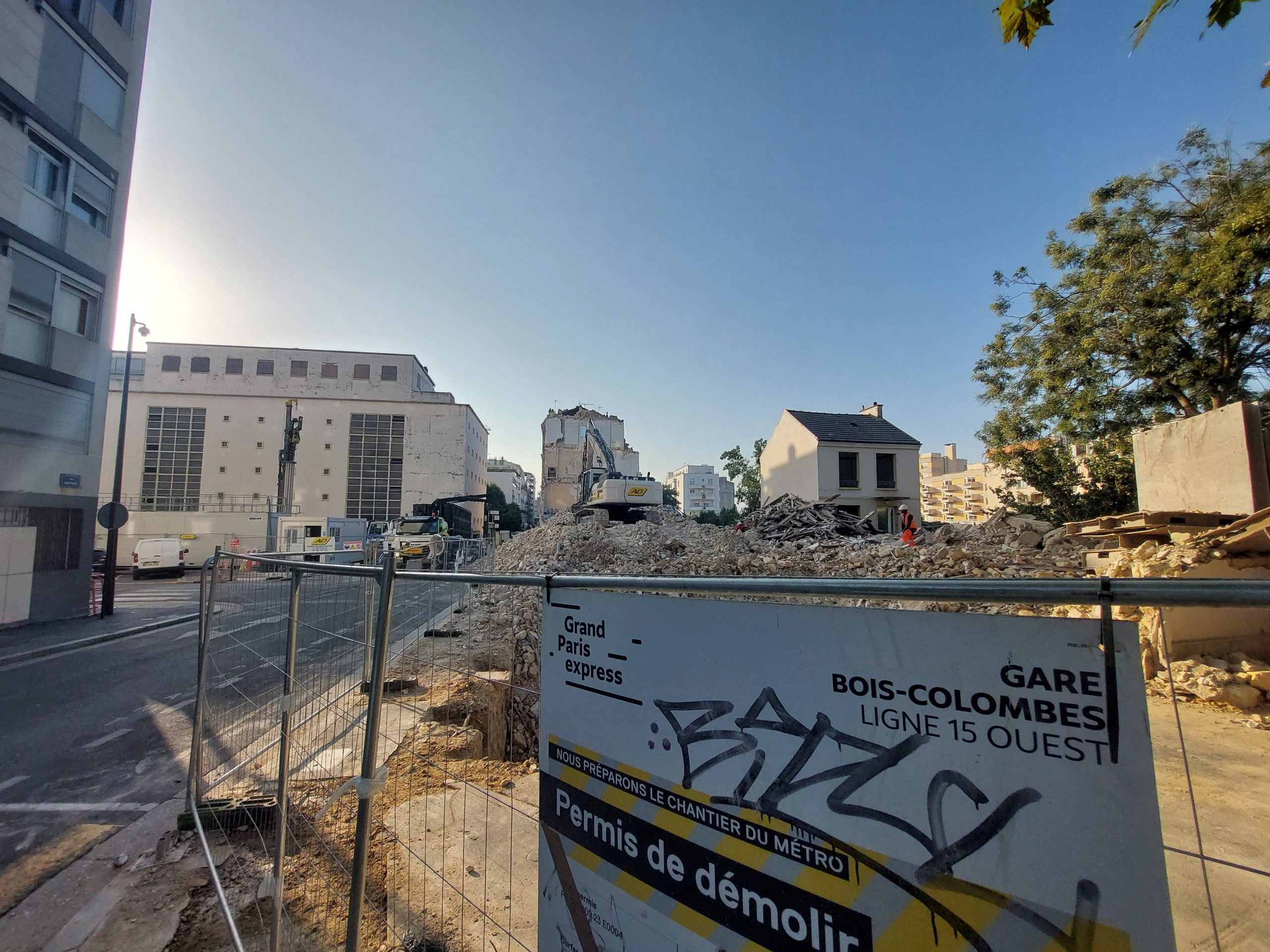 besoin de rénover votre maison ou appartement à bois-colombes ? découvrez nos services de rénovation sur mesure pour un intérieur moderne, confortable et à votre image. demandez un devis gratuit !