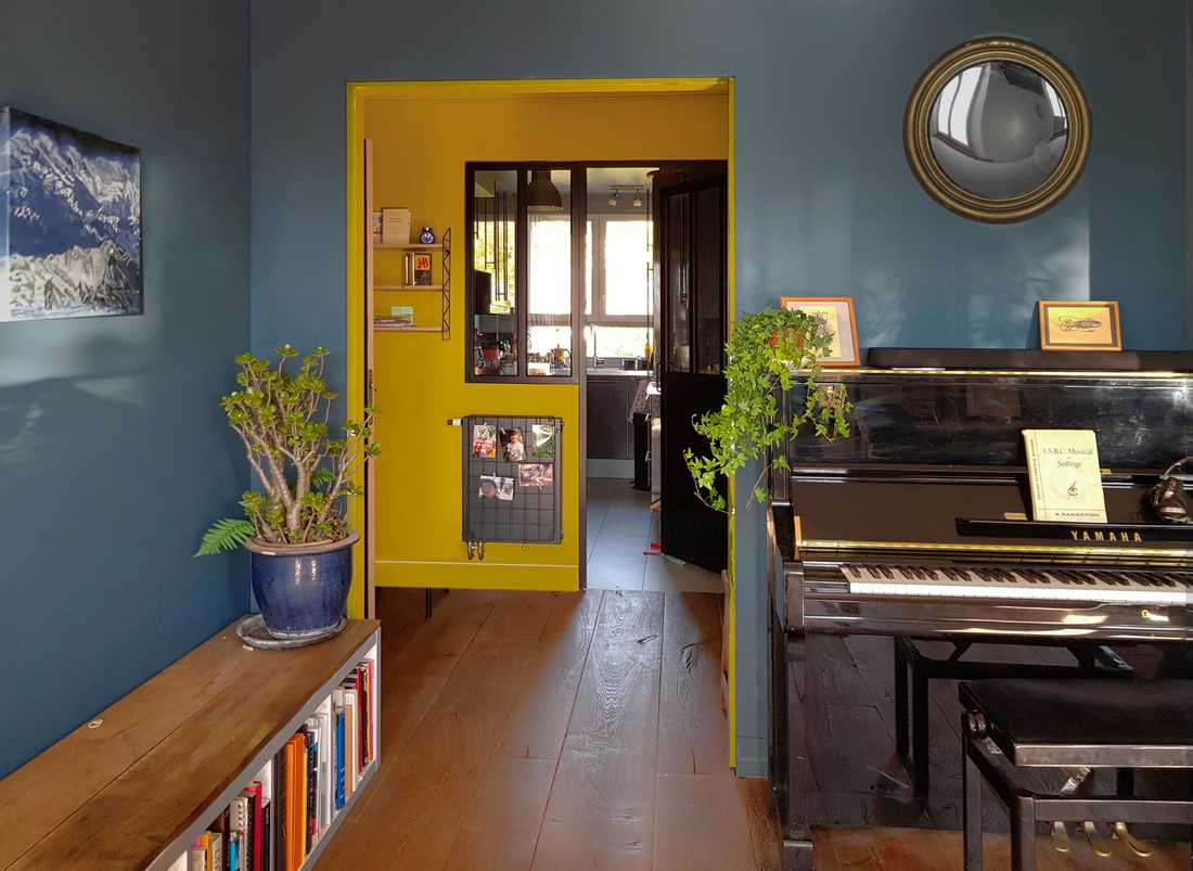 découvrez nos conseils pour réussir la rénovation électrique d'une maison des années 60 : mise aux normes, sécurité, astuces et budget pour moderniser votre installation électrique en toute sérénité.