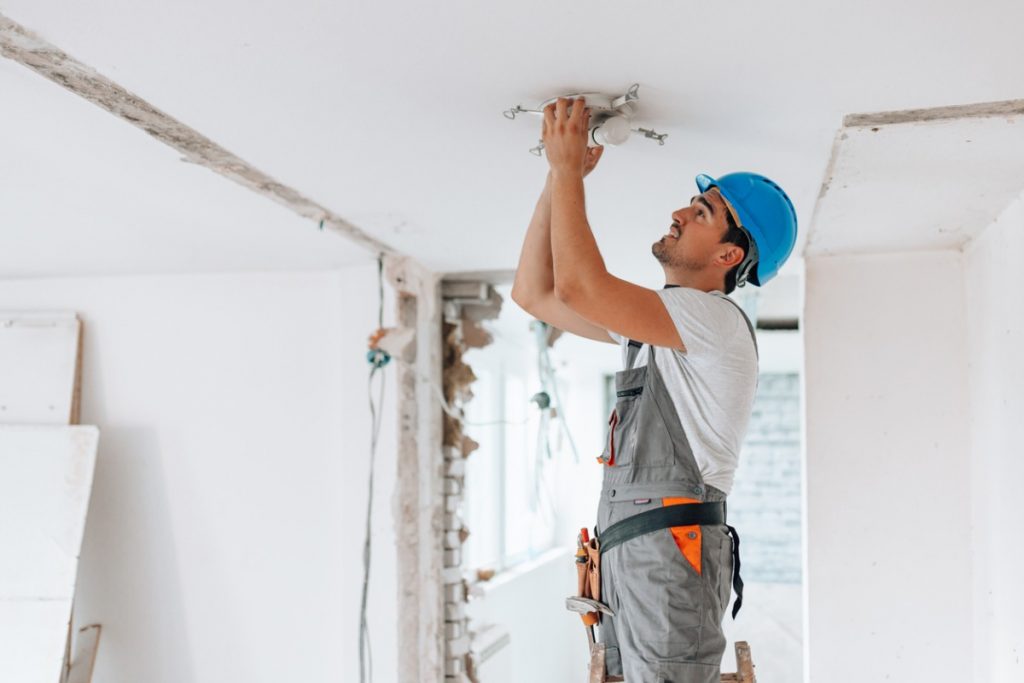 confiez la rénovation électrique de votre maison à des professionnels qualifiés. sécurité, conformité et modernisation de votre installation électrique. obtenez un devis personnalisé rapidement !