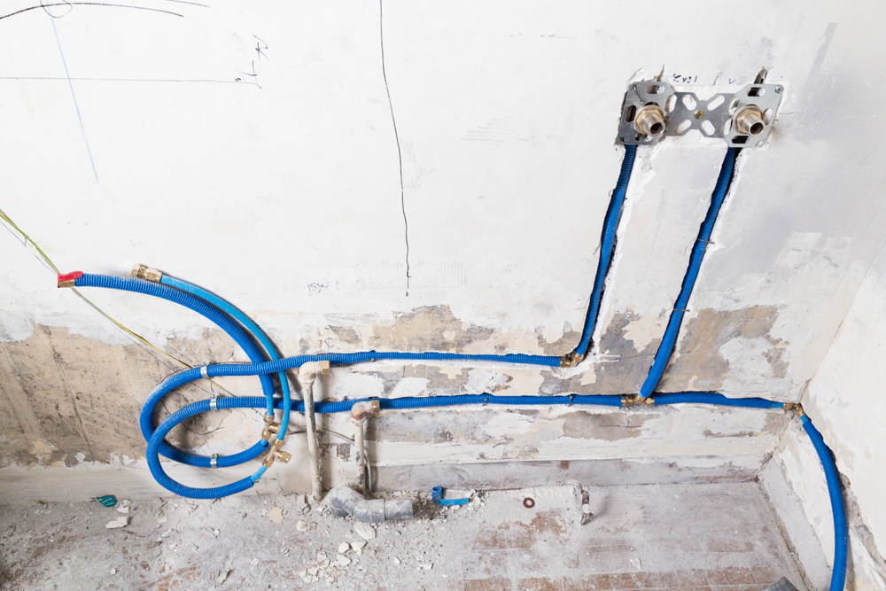 découvrez nos conseils et solutions pour réussir la rénovation de la plomberie d'une maison ancienne : remise aux normes, remplacement des installations et astuces pour préserver le charme de l'ancien tout en assurant confort et sécurité.