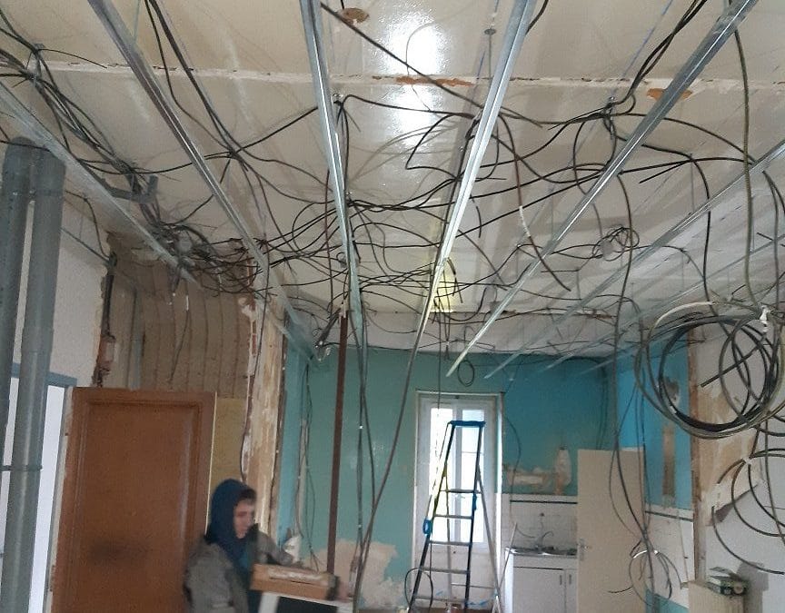 découvrez nos conseils et solutions pour rénover l'électricité de votre appartement en toute sécurité. optimisez votre installation électrique avec des travaux adaptés à vos besoins et conformes aux normes en vigueur.