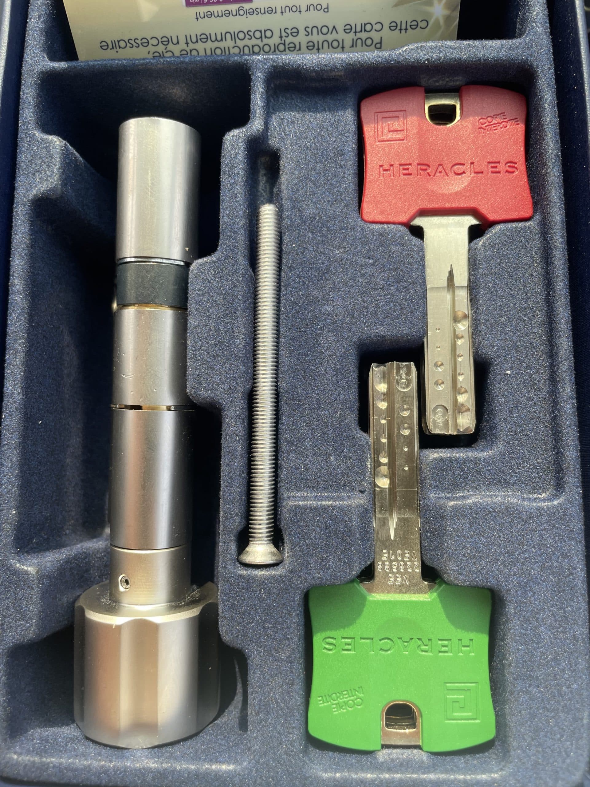 découvrez nos services courants de serruriers à chaville : ouverture de portes, changement de serrures, dépannage d'urgence, reproduction de clés et sécurité de votre habitation. intervention rapide et professionnelle 7j/7.