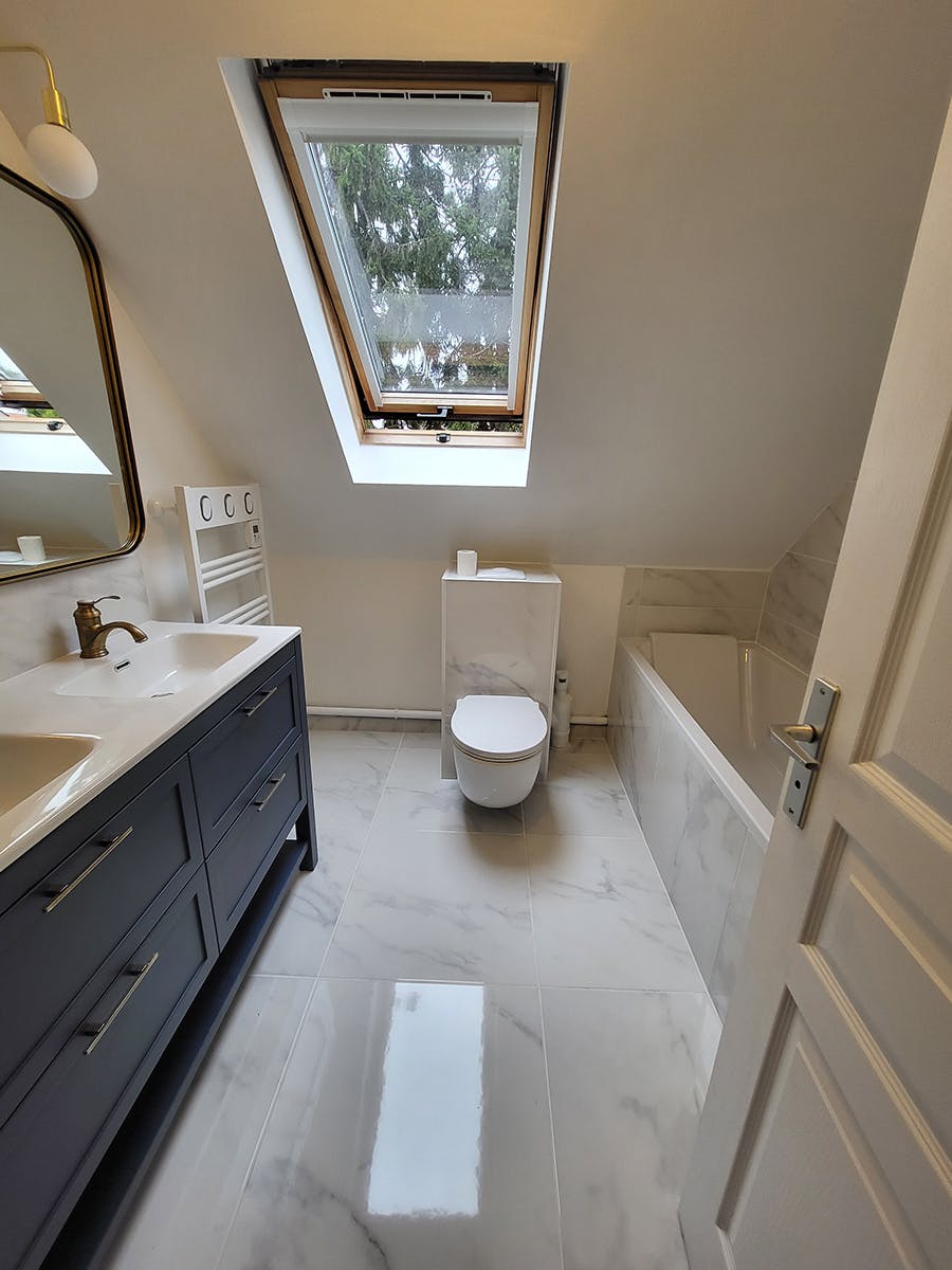 découvrez comment sublimer votre salle de bain à paris 13 avec des idées de décoration modernes et des astuces d'aménagement. transformez votre espace en un lieu élégant et fonctionnel !