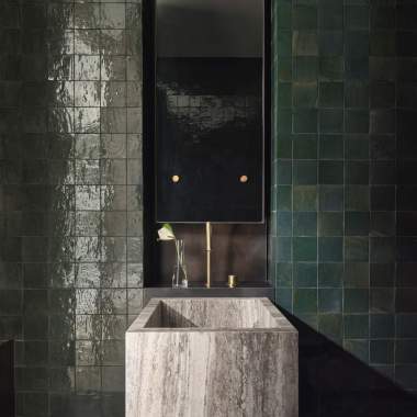 envie de sublimer votre salle de bain à paris 13 ? découvrez nos conseils et solutions pour transformer cet espace en un lieu élégant, confortable et moderne, adapté à vos envies et à votre budget.