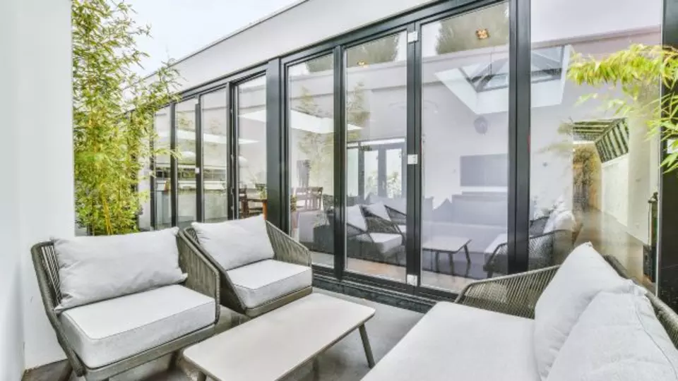 découvrez les avantages du triple vitrage à asnières : isolation thermique et acoustique renforcée, économies d'énergie, confort optimal et valorisation de votre habitat. obtenez toutes les informations pour votre projet de rénovation !