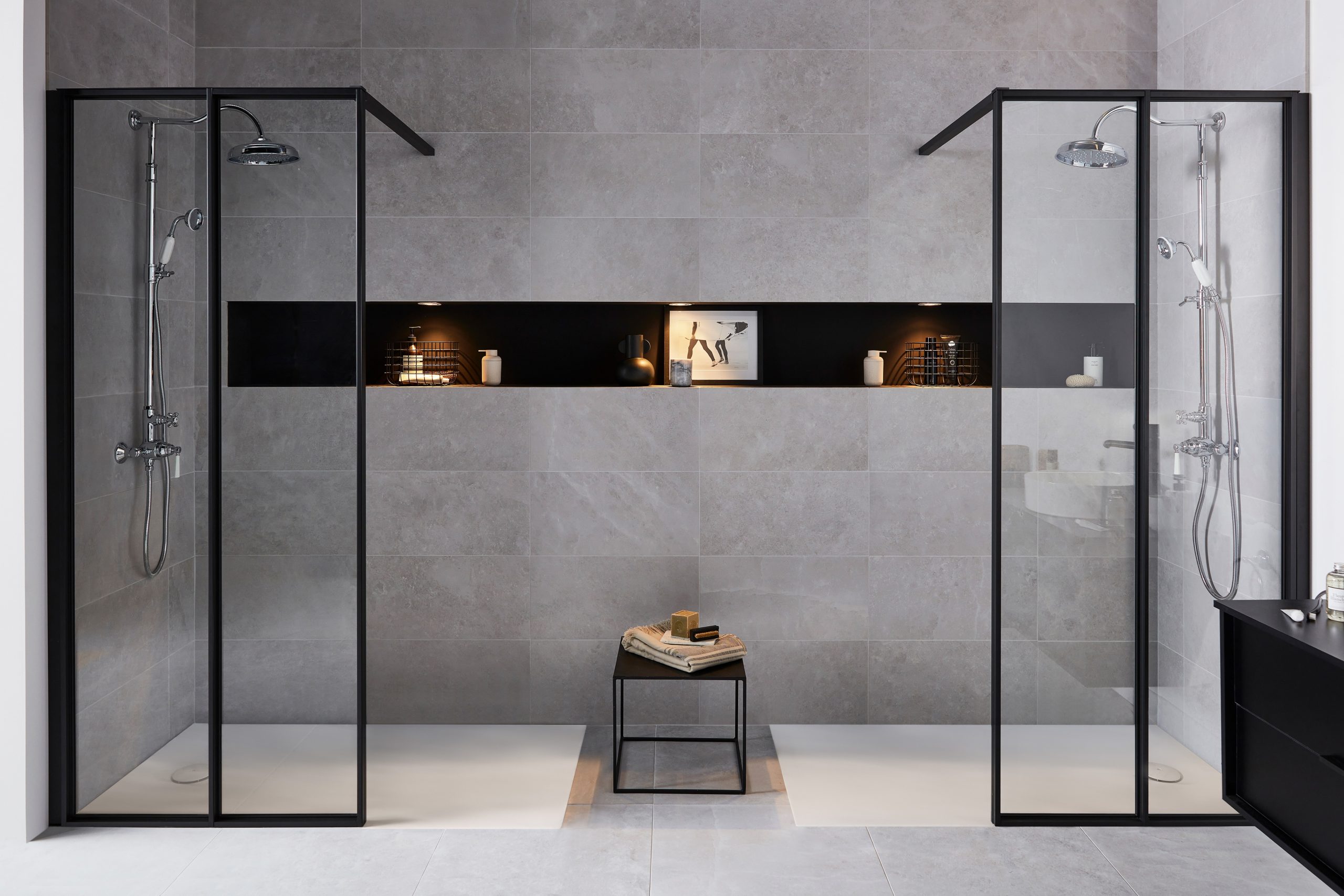 découvrez des idées et conseils pour l'aménagement de votre salle de bain : optimisation de l'espace, choix des matériaux, inspirations déco et astuces pratiques pour une pièce fonctionnelle et esthétique.