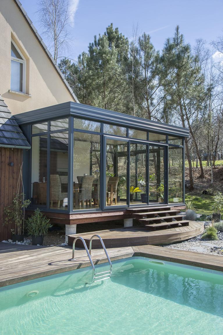 découvrez tout ce qu’il faut savoir sur le coût d’une extension de 20m2 avec toiture plate : prix au mètre carré, facteurs d’influence et conseils pour bien budgéter votre projet.