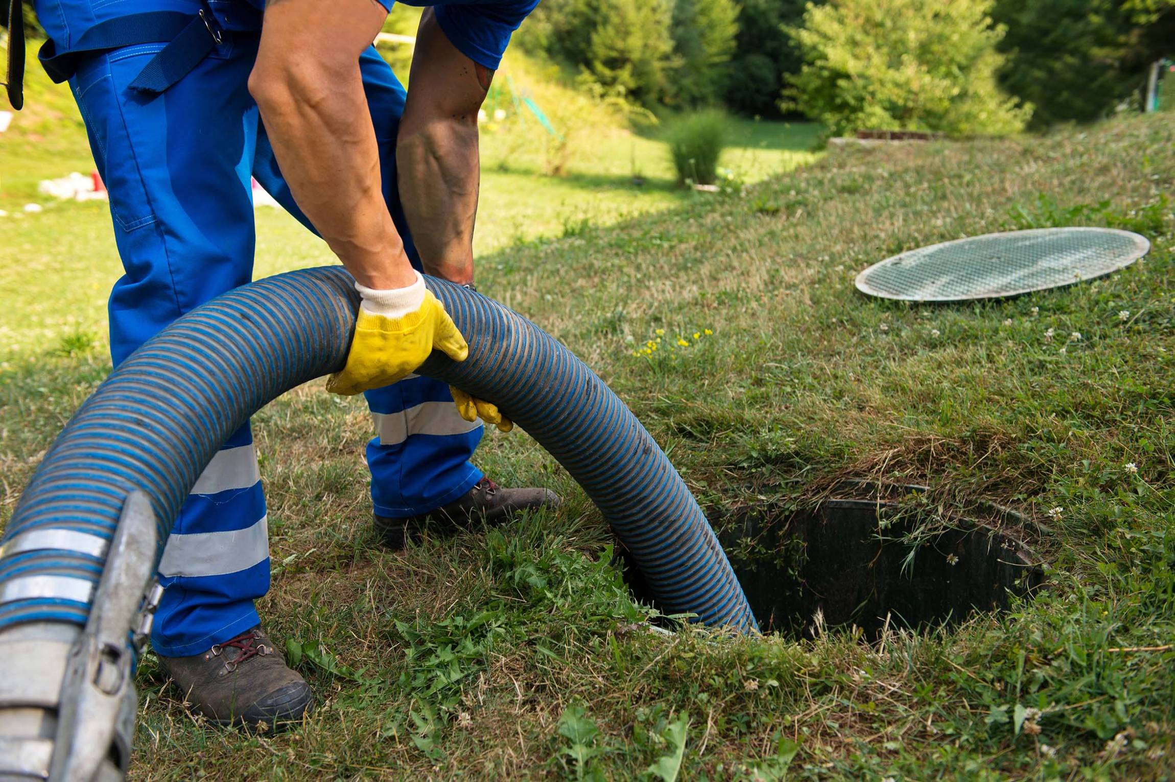 service rapide pour déboucher vos canalisations à clamart. intervention efficace et professionnelle pour résoudre tous vos problèmes de canalisations bouchées.
