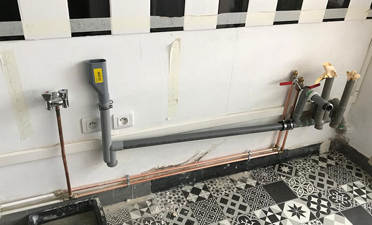 besoin d’un plombier à courbevoie pour une fuite ? intervention rapide, détection et réparation efficaces de tous types de fuites d’eau. demandez votre devis gratuit !