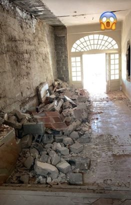 découvrez comment karine le marchand relooke deux chambres de bonne avec style et simplicité, transformant ces espaces en véritables cocons modernes et accueillants.