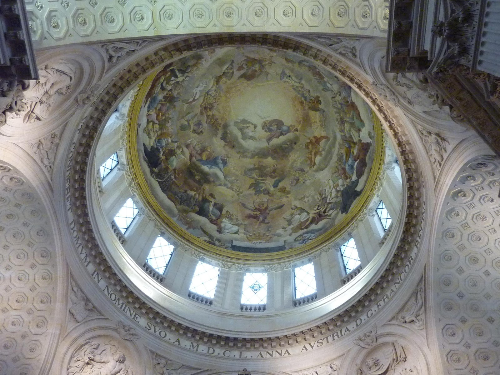 le val-de-grâce se transforme en un pôle de santé d’excellence à paris, offrant des soins innovants et un accompagnement médical de qualité au cœur de la capitale.