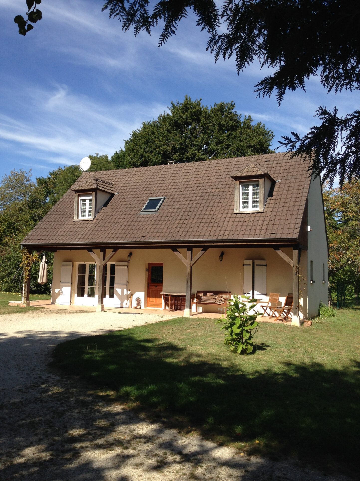 découvrez moigny-sur-école, un charmant village nature au cœur de l’essonne. entre patrimoine authentique, paysages verdoyants et activités en plein air, vivez une escapade paisible à deux pas de la forêt de fontainebleau.