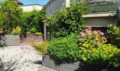 service professionnel de rénovation de maison à sèvres (92310). améliorez votre habitat avec des experts locaux pour tous vos projets de rénovation.