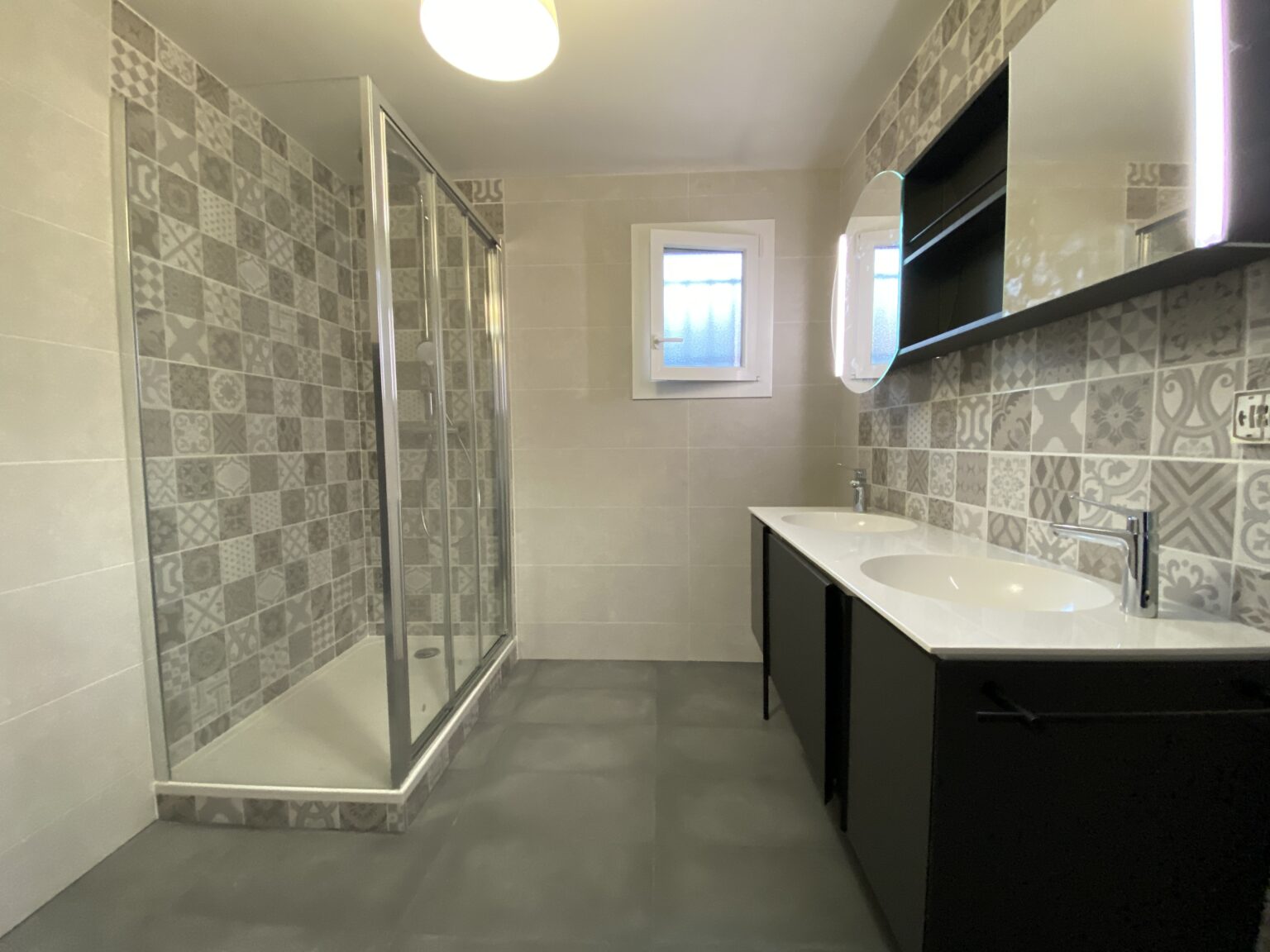 confiez la rénovation de votre salle de bain à montgeroult à des experts. bénéficiez de conseils personnalisés, de travaux de qualité et d’un accompagnement sur mesure pour un espace moderne et fonctionnel.