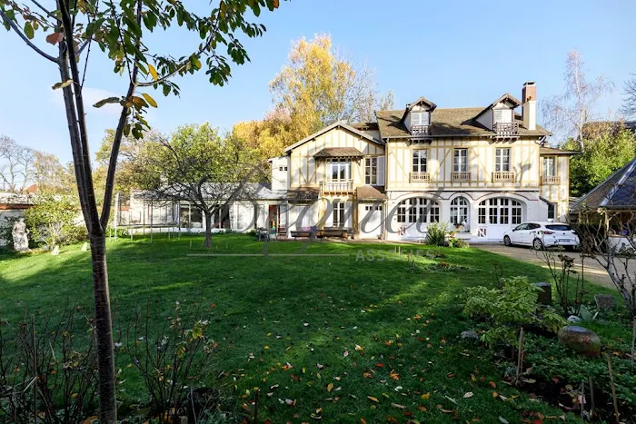 découvrez comment rénover efficacement à vaucresson : estimez les coûts et organisez vos travaux pour un projet réussi.