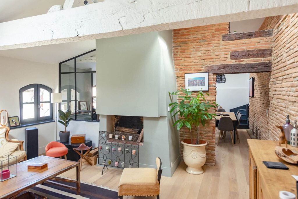 découvrez nos astuces essentielles pour réussir votre rénovation intérieure et transformer votre maison en un espace moderne et fonctionnel.